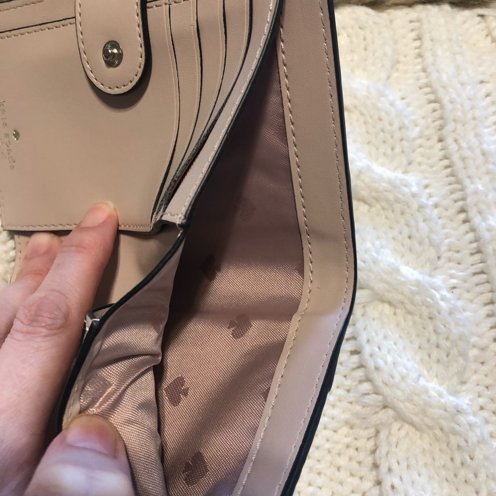 Kate Spade Wallet - Picture 6 of 7
